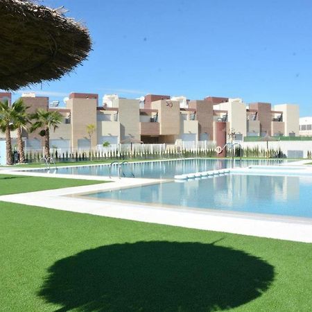 Апартаменты Vivienda Aguas Nuevas Familiar & Deportivo Торевьиа Экстерьер фото