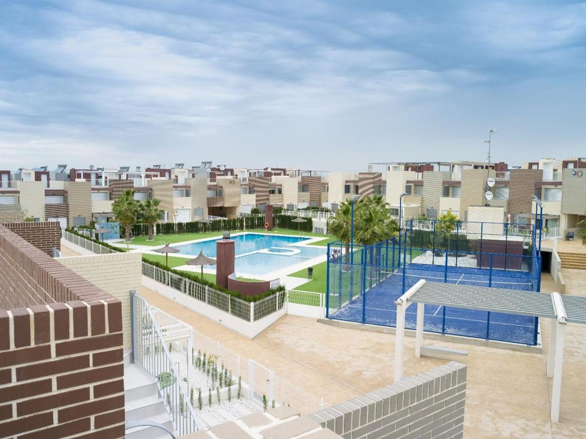 Апартаменты Vivienda Aguas Nuevas Familiar & Deportivo Торевьиа Экстерьер фото