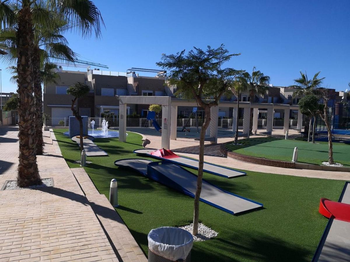 Апартаменты Vivienda Aguas Nuevas Familiar & Deportivo Торевьиа Экстерьер фото