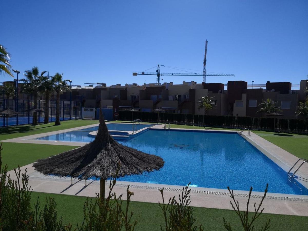 Апартаменты Vivienda Aguas Nuevas Familiar & Deportivo Торевьиа Экстерьер фото