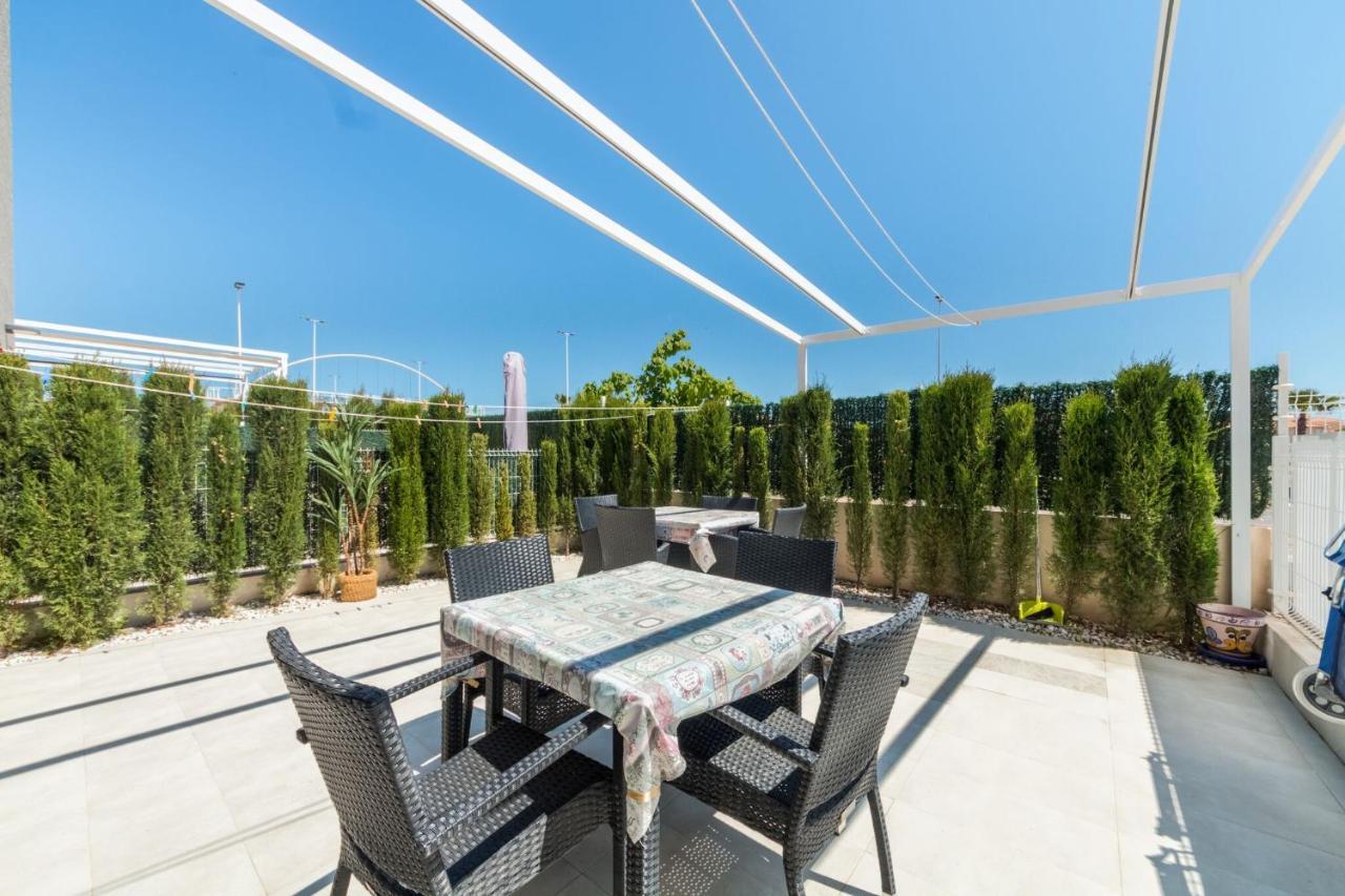 Апартаменты Vivienda Aguas Nuevas Familiar & Deportivo Торевьиа Экстерьер фото