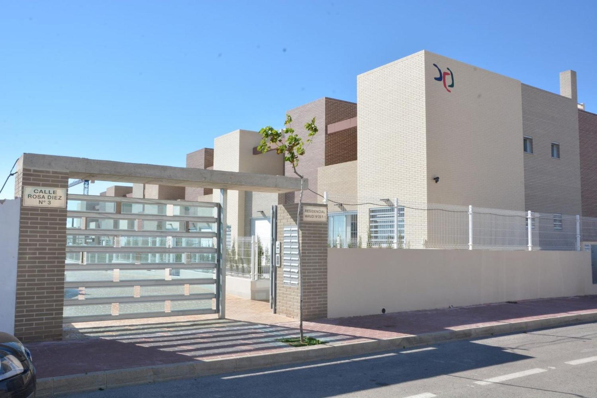 Апартаменты Vivienda Aguas Nuevas Familiar & Deportivo Торевьиа Экстерьер фото