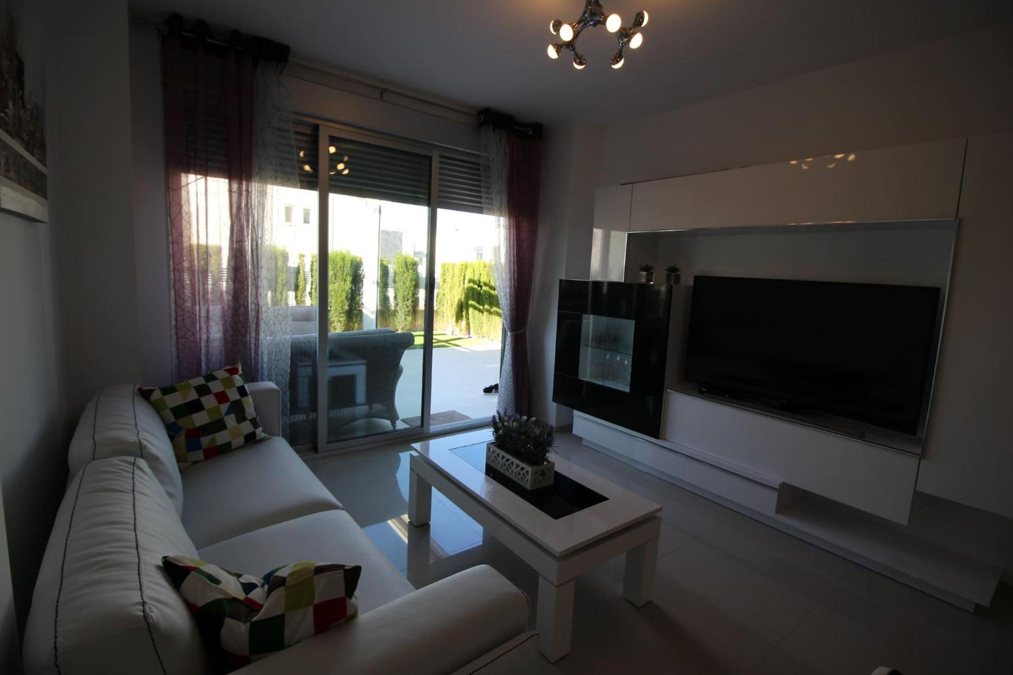 Апартаменты Vivienda Aguas Nuevas Familiar & Deportivo Торевьиа Экстерьер фото