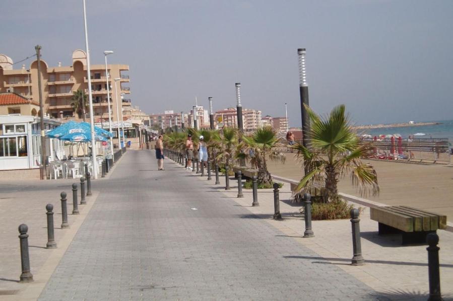 Апартаменты Vivienda Aguas Nuevas Familiar & Deportivo Торевьиа Экстерьер фото